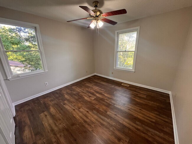 Building Photo - 375 Buck Island Dr