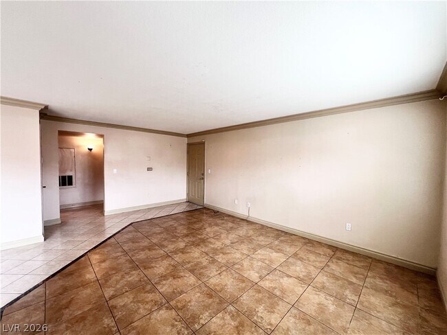 Building Photo - 1150 N Buffalo Dr