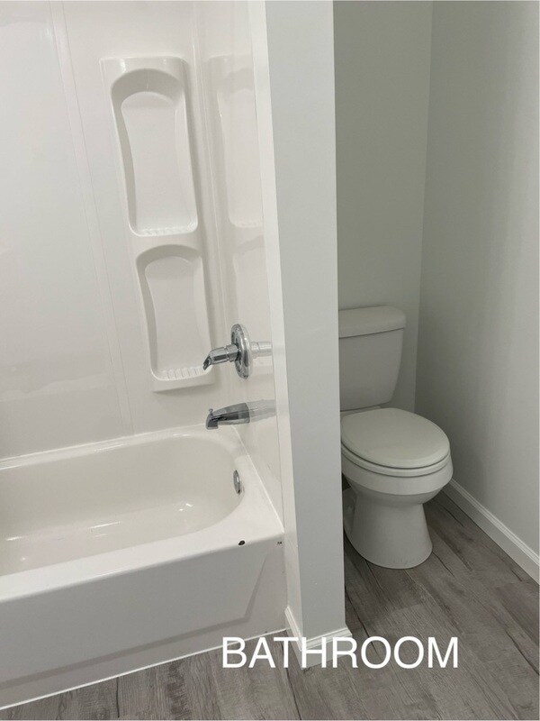 Building Photo - 231 E 13th St