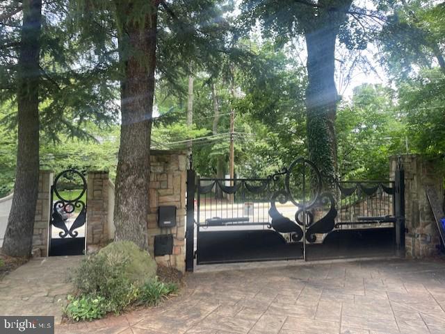 Building Photo - 5301 Goldsboro Rd