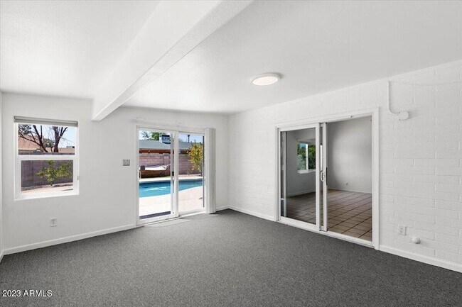 Building Photo - 667 W Pecos Ave