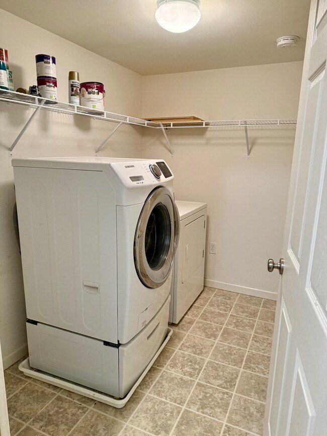 Building Photo - Beautiful 2 Bedroom 2 Bath Condo In St. Peter's