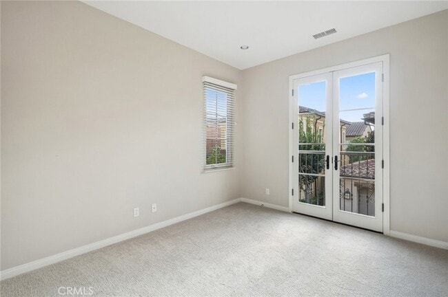 Building Photo - 102 Brindisi
