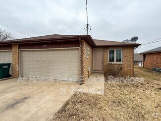 Building Photo - 3055 W Morningside St