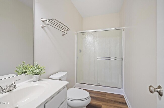 Building Photo - 930 Pristine Ln