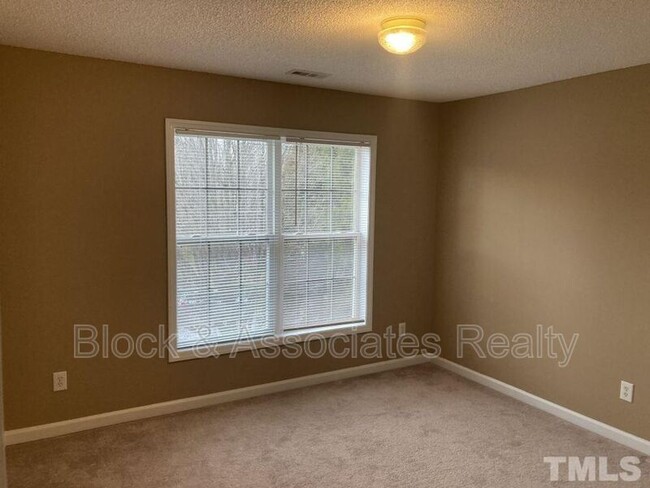 Building Photo - 9012 Blakehurst Dr