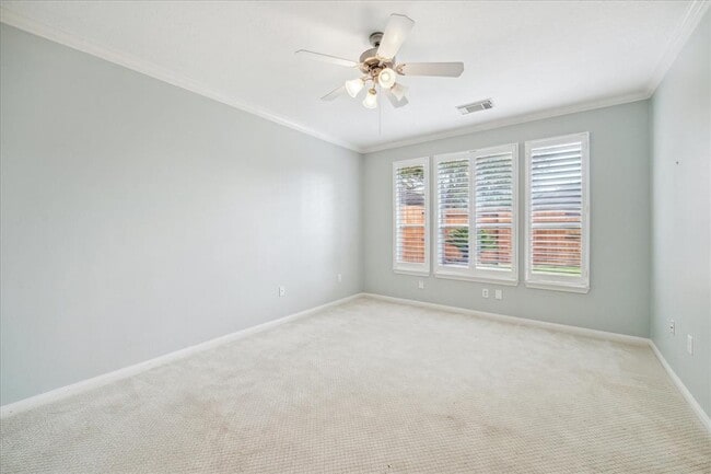 Building Photo - 1315 Varese Dr