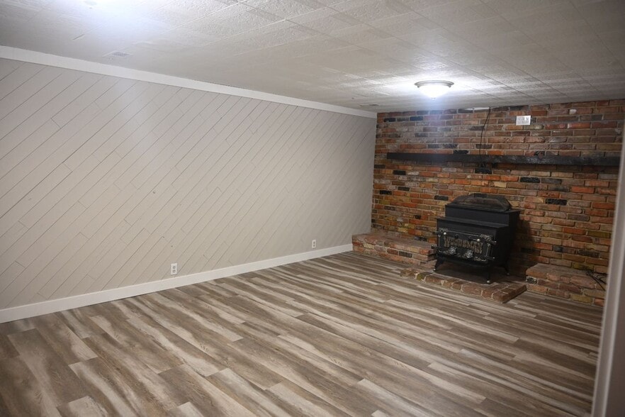 Building Photo - 3474 W San Carlos Dr