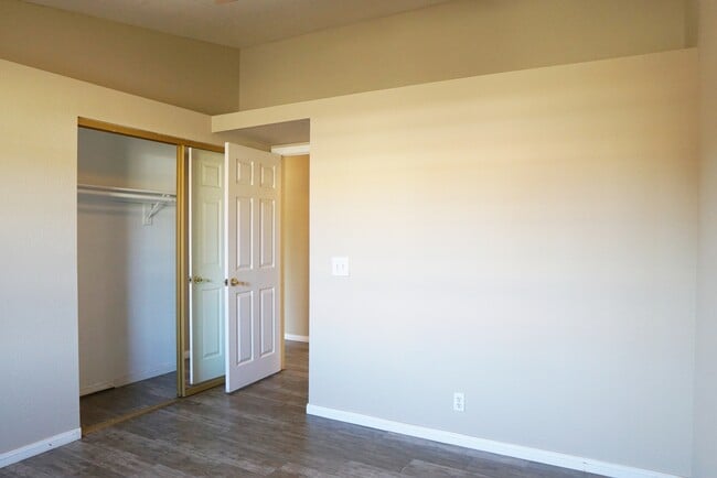 Building Photo - 51660 Avenida Villa