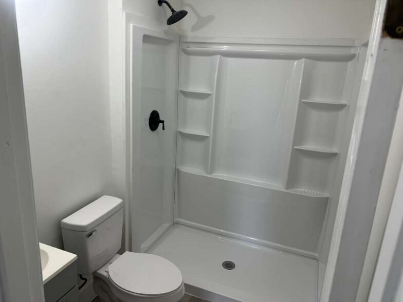 Building Photo - 4105 Poinsett Rd