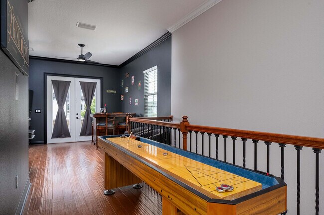 Building Photo - 834 Golden Bear Dr