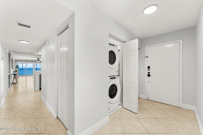 Building Photo - 1125 Jimmy Buffett Mem Hwy