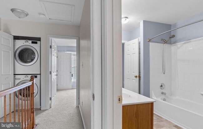 Building Photo - 8503 Towne Manor Ct