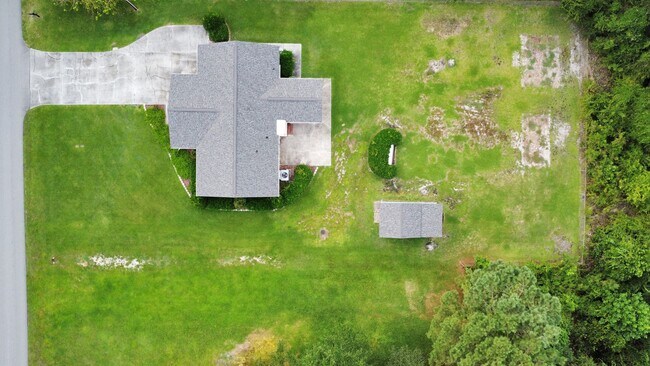 Building Photo - 120 Bernhurst Rd