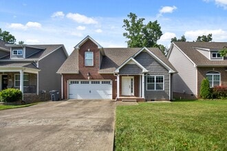 Building Photo - Pet Friendly Three Bedroom!
