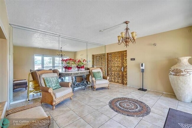 Building Photo - 1401 S Ocean Dr