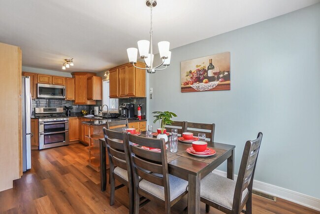 Building Photo - 5305 N Harlem Ave