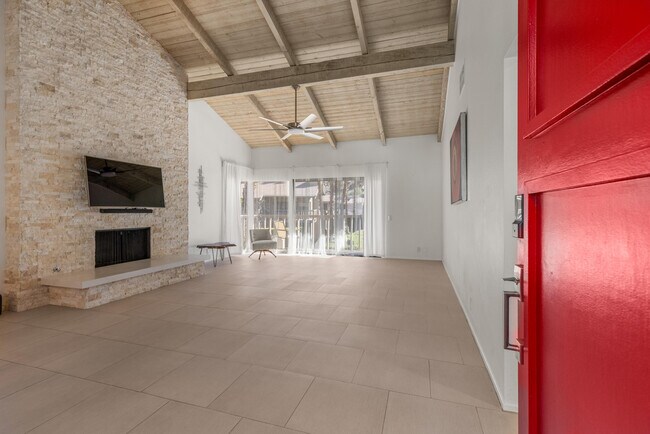 Building Photo - 46642 Arapahoe Cir