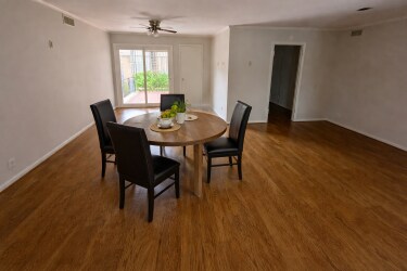 Building Photo - 8604 Baltimore Dr