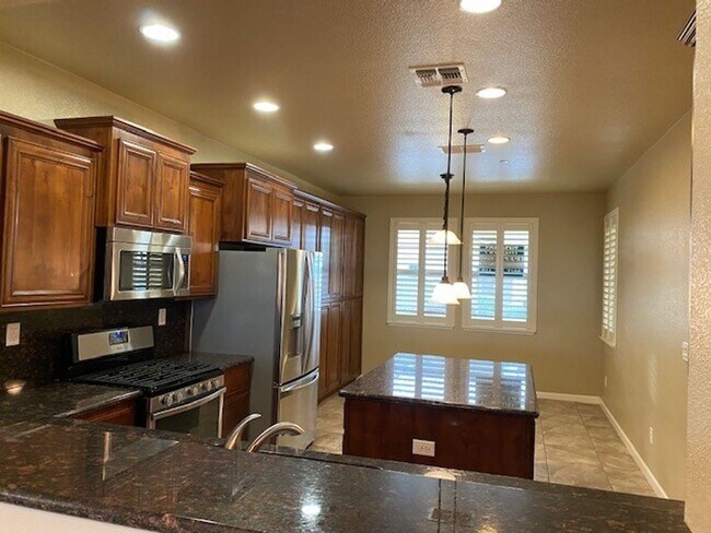 Building Photo - Home in Crocker Ranch gated community.