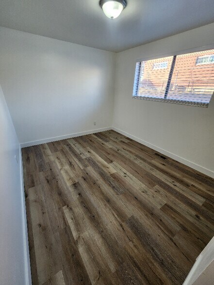 Building Photo - 5390 S 2000 W