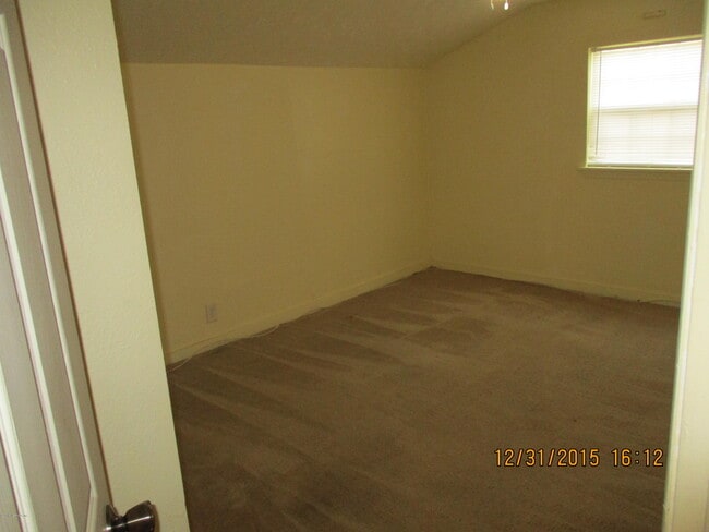 Building Photo - 253 Jackson Ave N