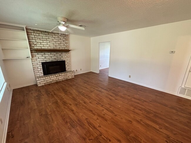 Building Photo - 3308 Keller Rd