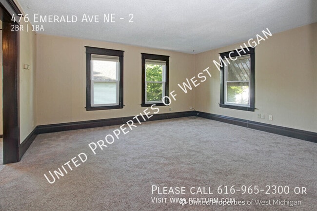 Building Photo - 476 Emerald Ave NE