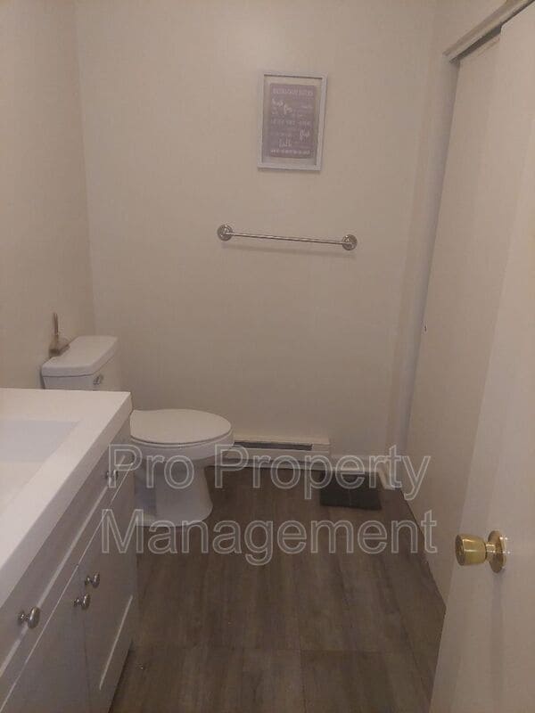 Building Photo - 7-9 Eden Drive