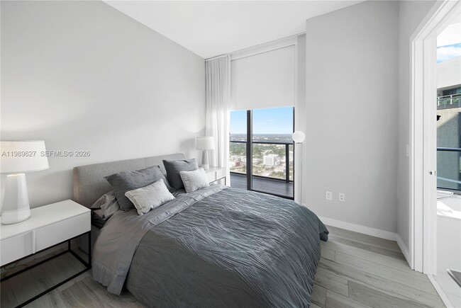 Building Photo - 480 NE 31st St