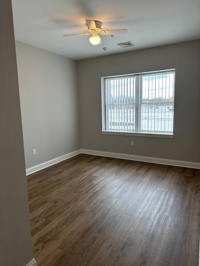 Bedroom - 45 Ellicott St