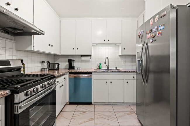 Building Photo - 1751 Belmont Ave