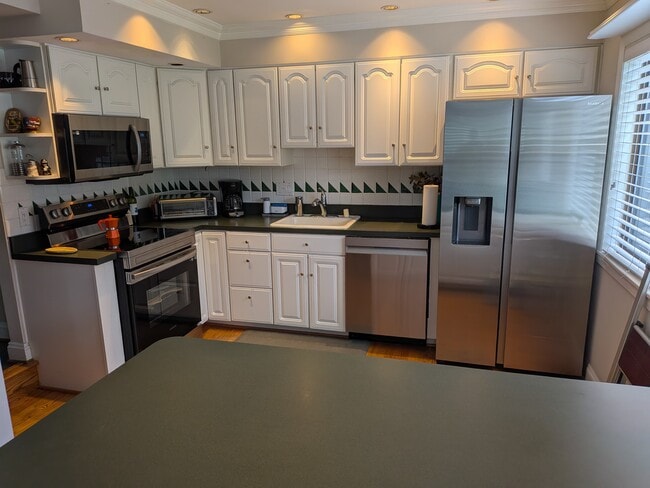 Building Photo - 8560 Gwynedd Way