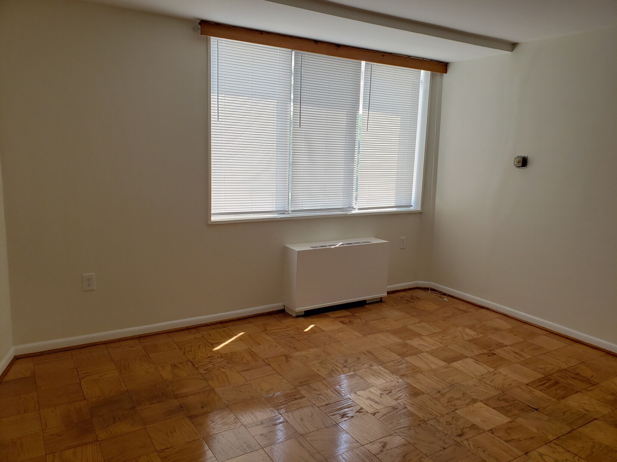 Bedroom - 10500 Rockville Pike