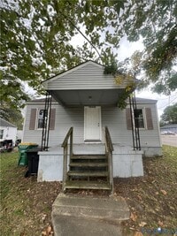 Building Photo - 2403 Oaklawn Blvd