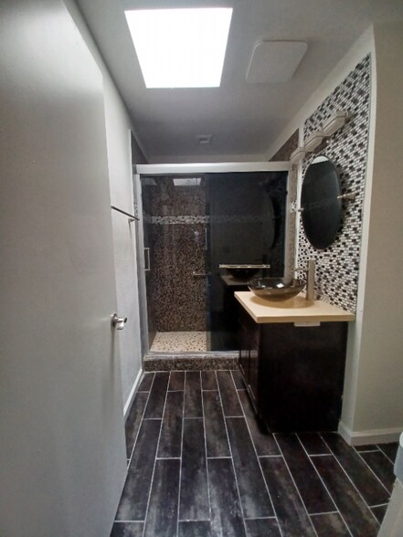 Building Photo - 1111 Central Ave