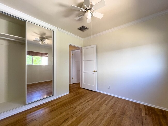 Building Photo - Spacious 3BR Home near Lake Balboa!