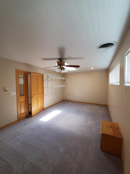 Bedroom with closet organizer - 230 Yale Pl