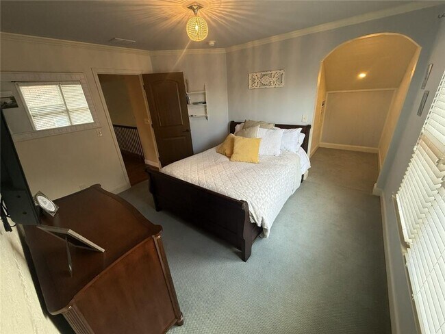 Building Photo - 1125 Walters Cir