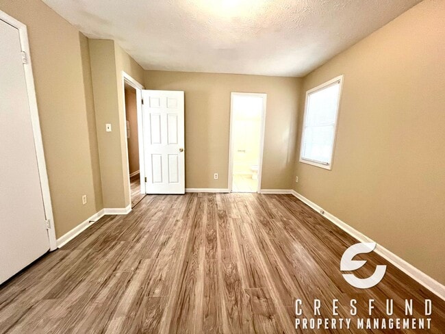 Building Photo - 3 Bedroom Ready For YOUR Move In TODAY!