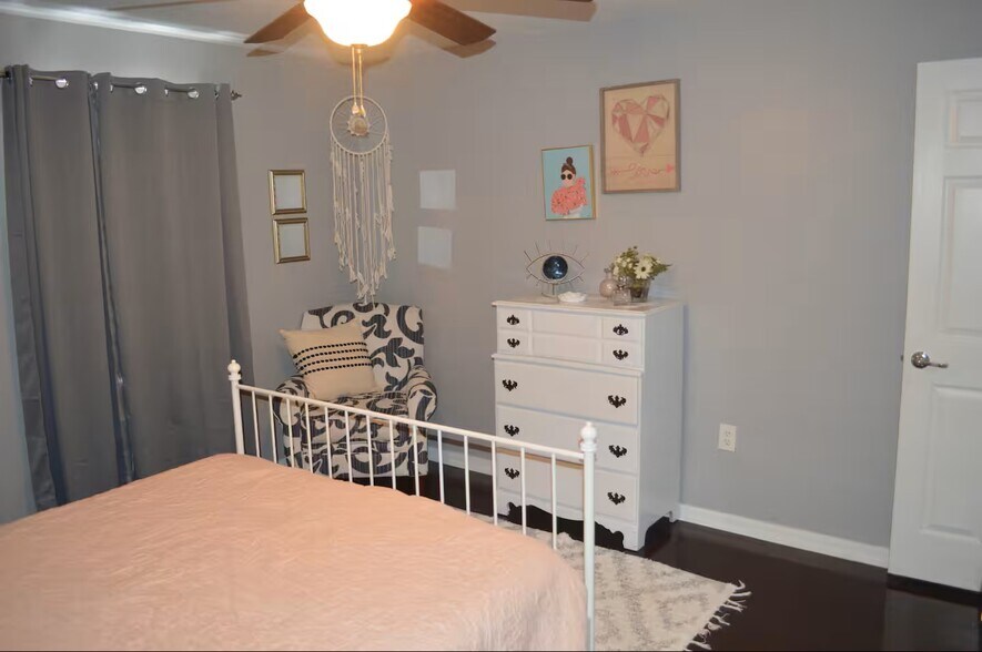 Bed 2 - 12 Fircrest Ln
