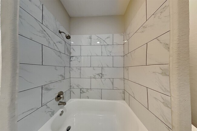 Building Photo - 6827 Kotlan Ct