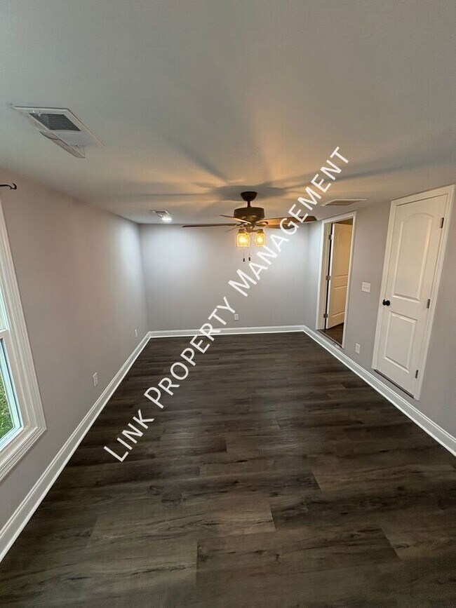 Building Photo - 8233 Harrison Bay Rd