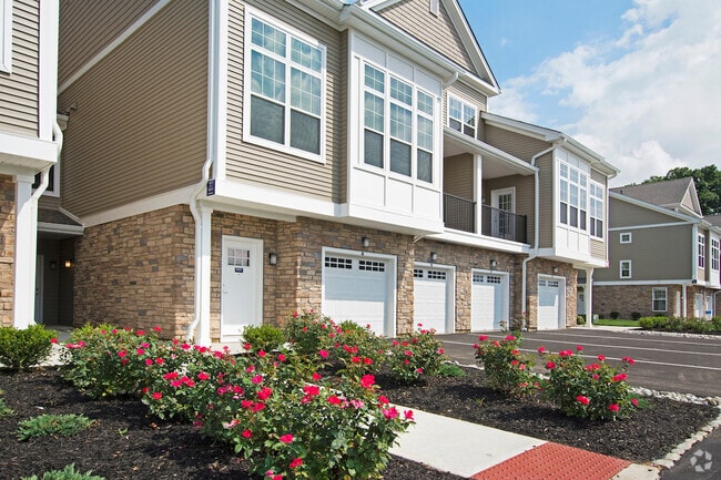 Building Photo - Woodmont Ridge at Upper Macungie