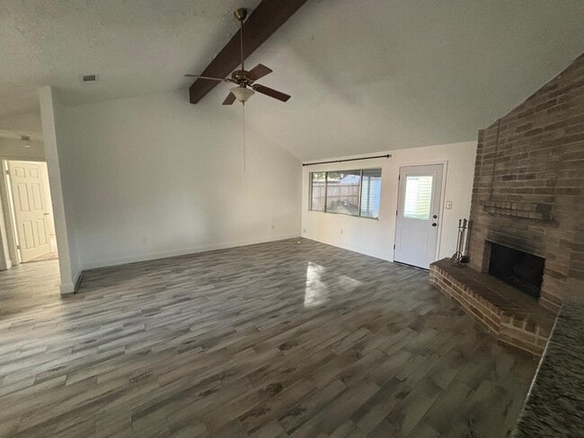 Building Photo - 7307 Crystalglen Dr