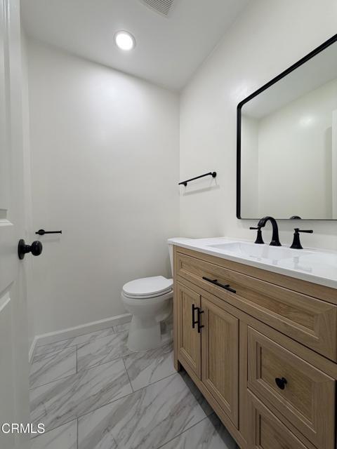 Building Photo - 801 N M St