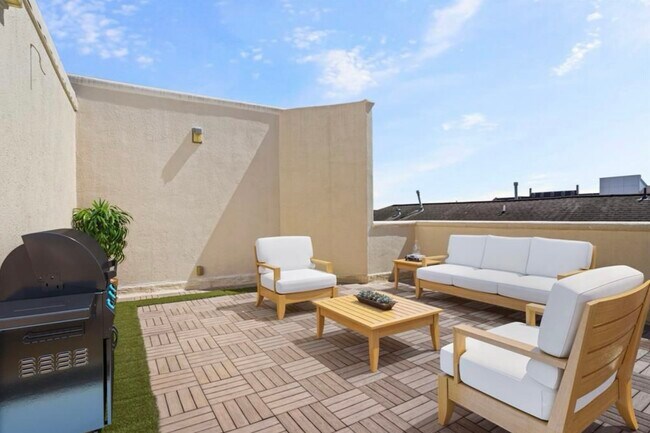 Rooftop - 2312 Camden Dr
