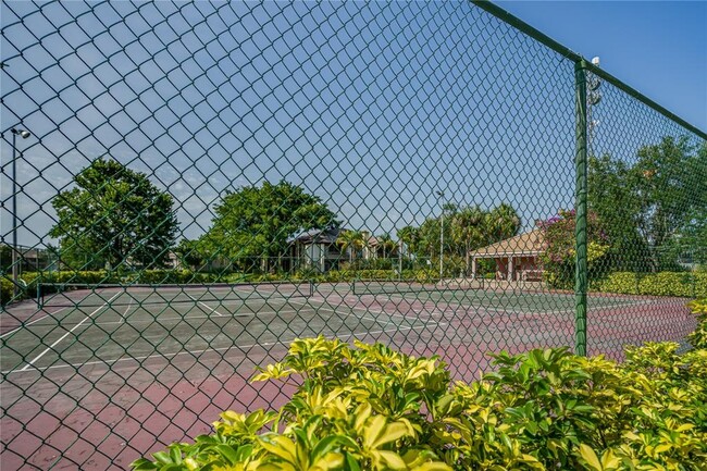 Building Photo - 10263 Gandy Blvd N