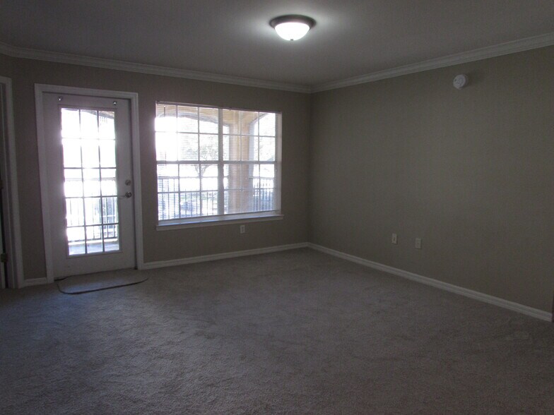 Building Photo - 3591 Kernan Blvd S