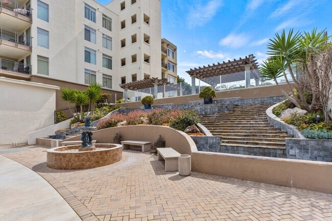 Building Photo - 1019 Costa Pacifica Way